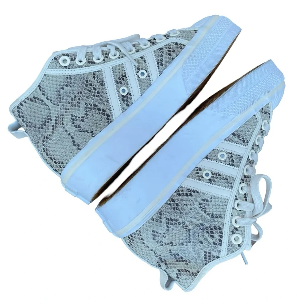 Adidas Nizza Mid Form Lace Up Platforms in Snakeskin and White Size 7.5